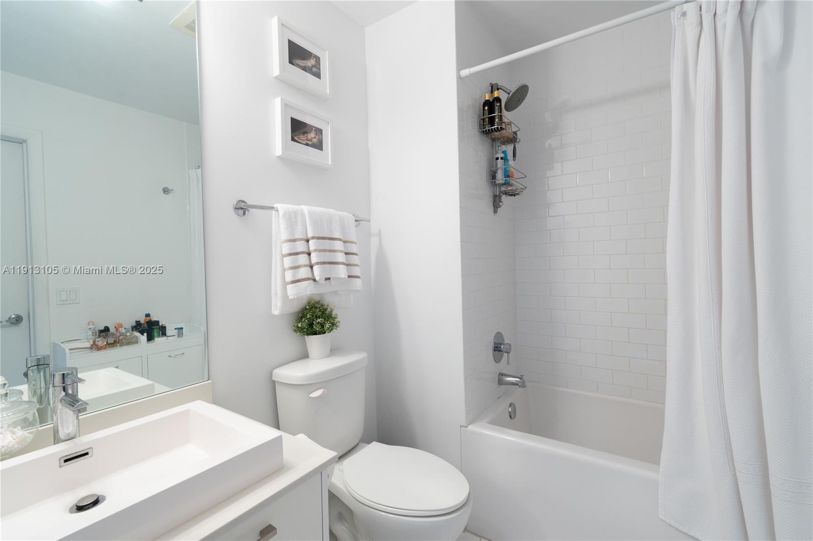 151 SE 1st St #1611, Miami FL 33131
