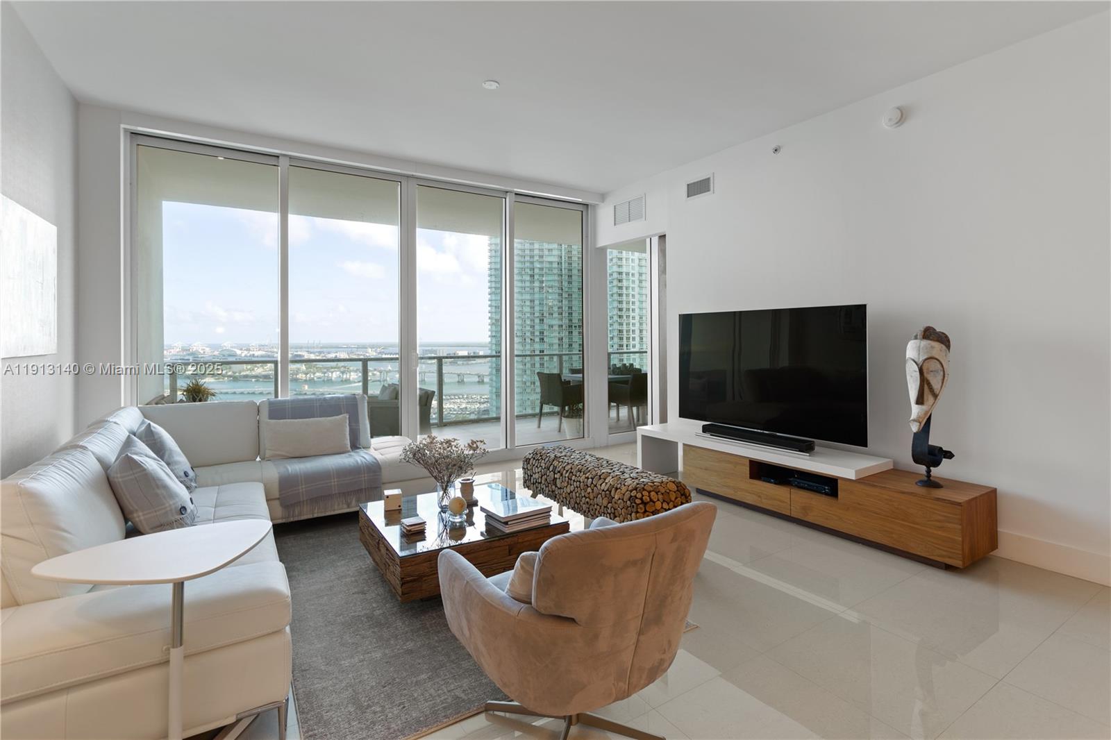 2020 N Bayshore Dr #2903, Miami FL 33137