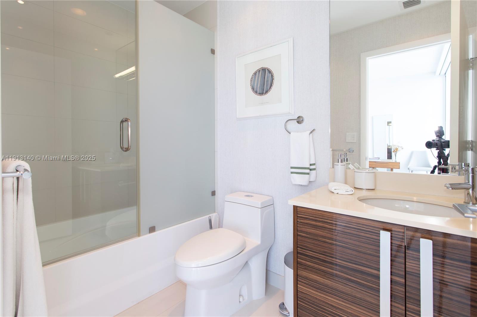 2020 N Bayshore Dr #2903, Miami FL 33137