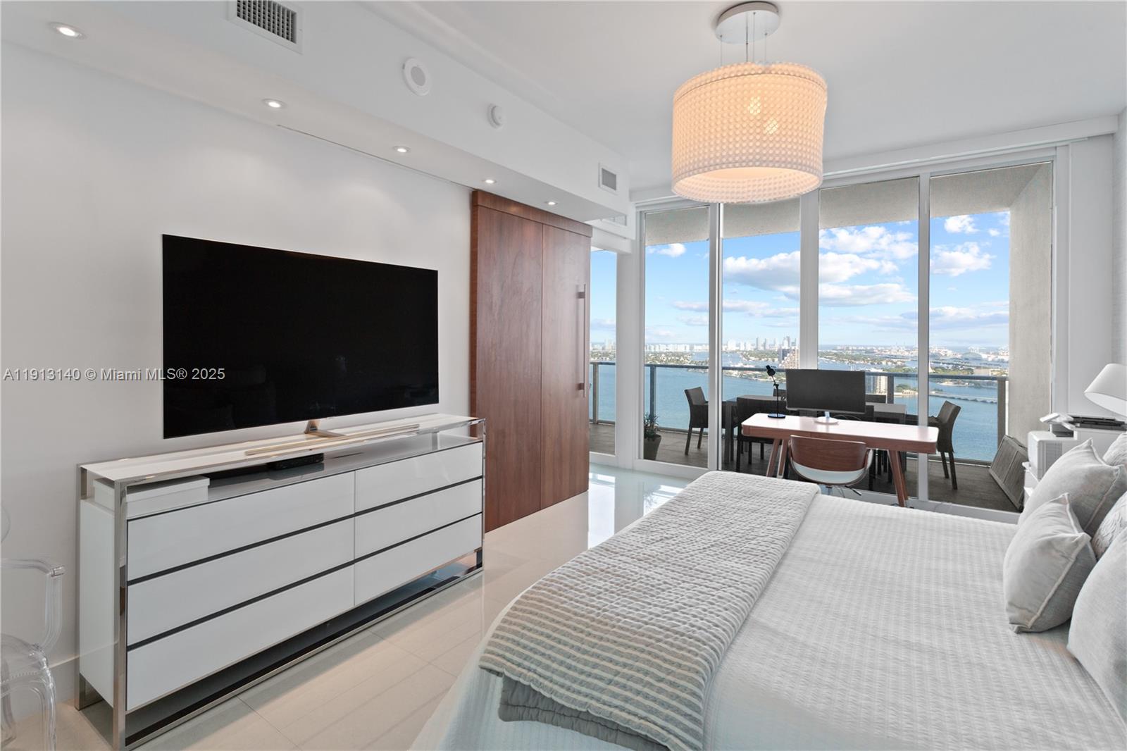 2020 N Bayshore Dr #2903, Miami FL 33137