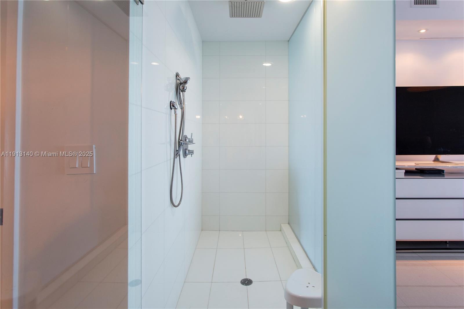 2020 N Bayshore Dr #2903, Miami FL 33137