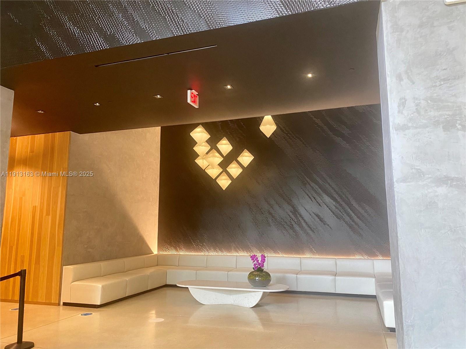 151 SE 1st St #1108, Miami FL 33131