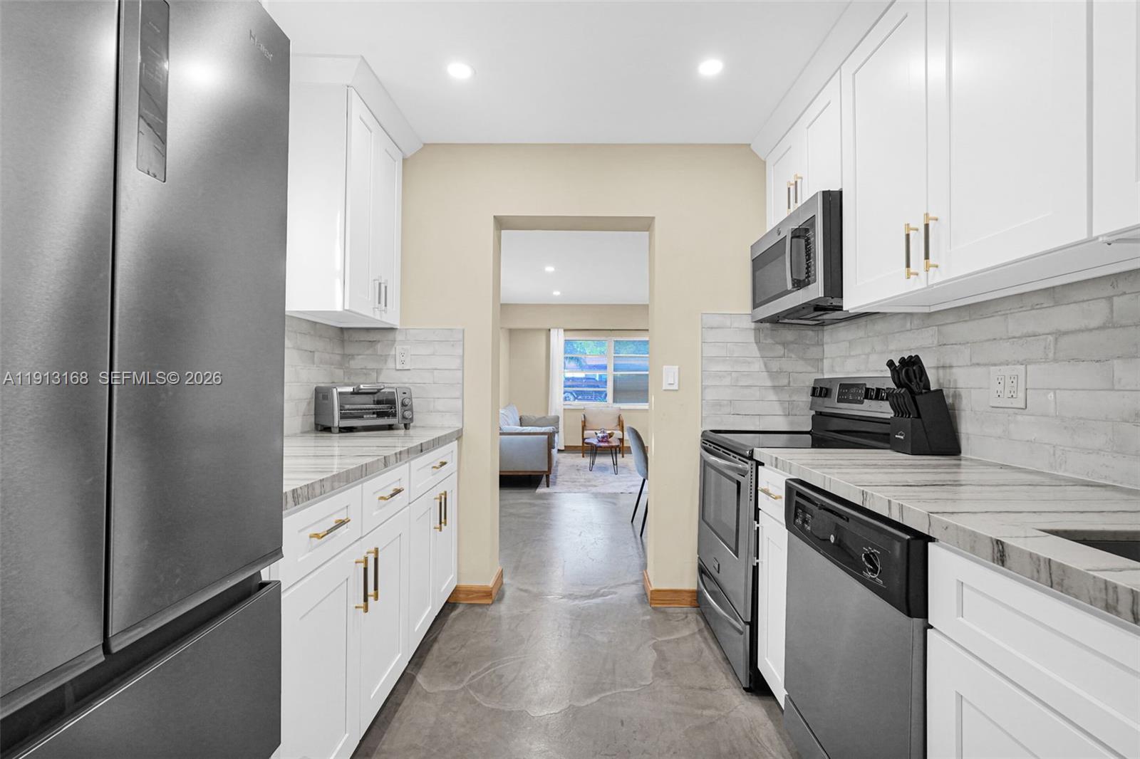 1012 NE 2nd Street, Hallandale Beach FL 33009