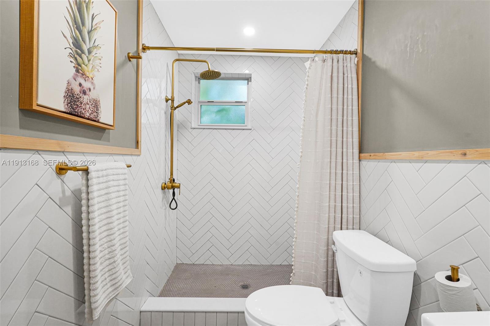 1012 NE 2nd Street, Hallandale Beach FL 33009