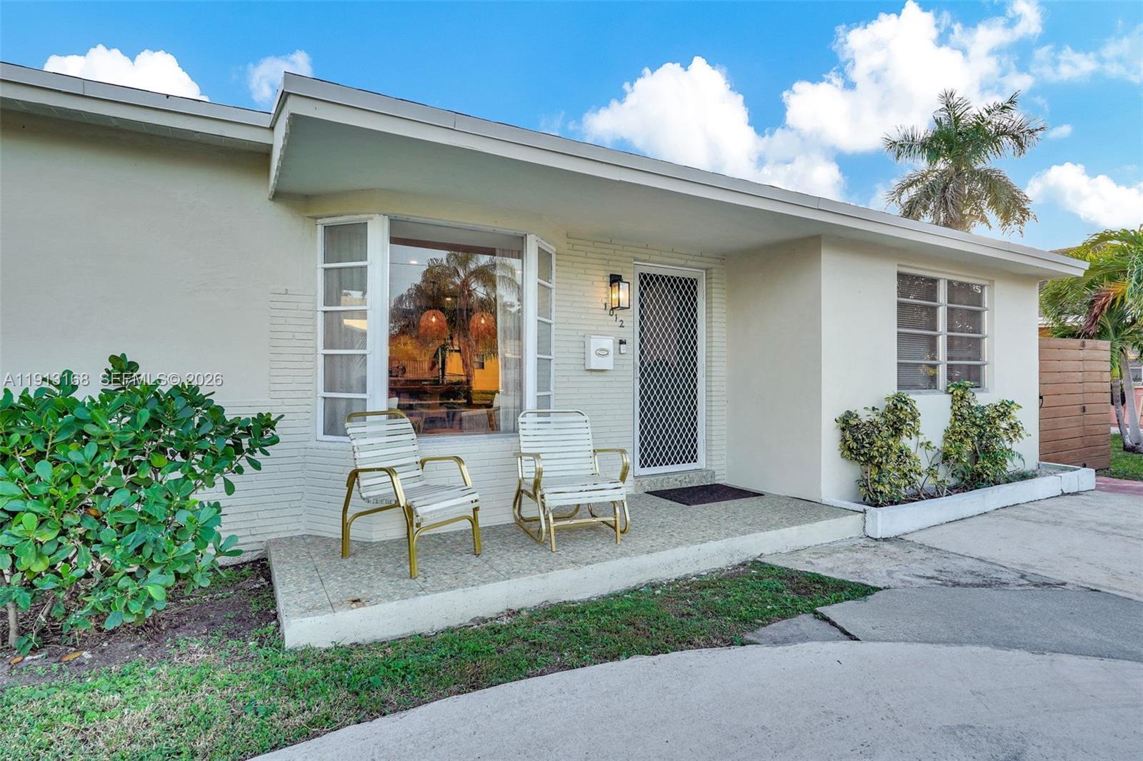 1012 NE 2nd Street, Hallandale Beach FL 33009