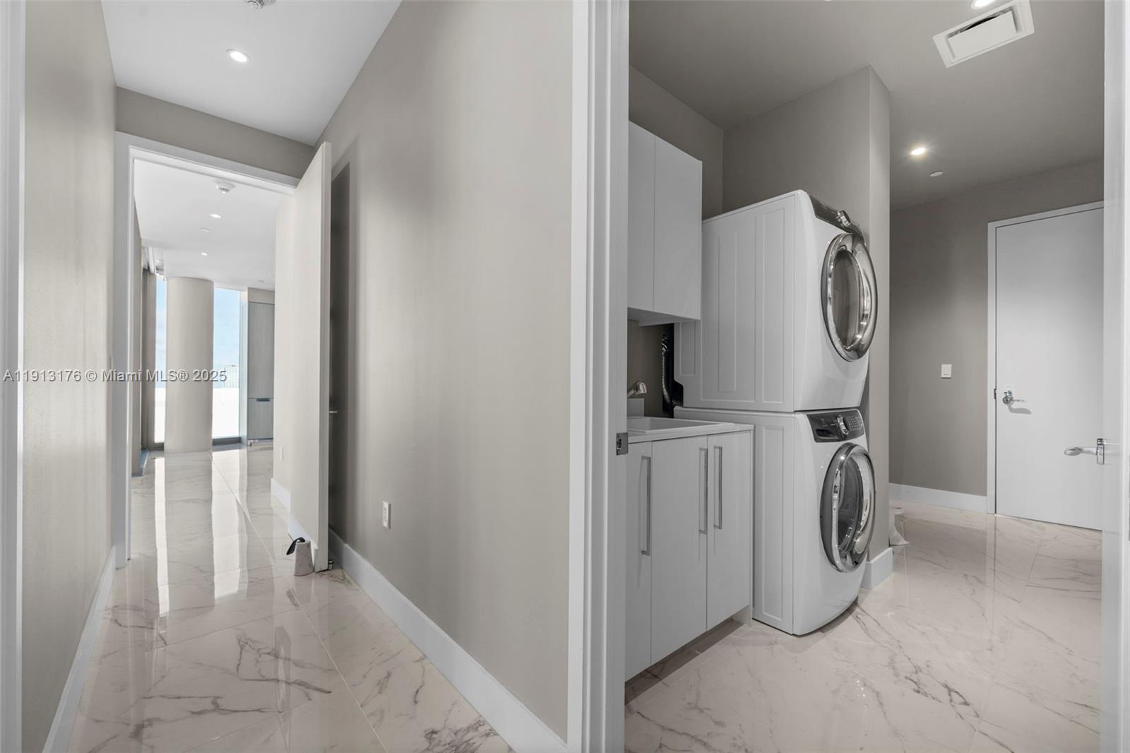 15701 Collins Ave #4701, Sunny Isles Beach FL 33160