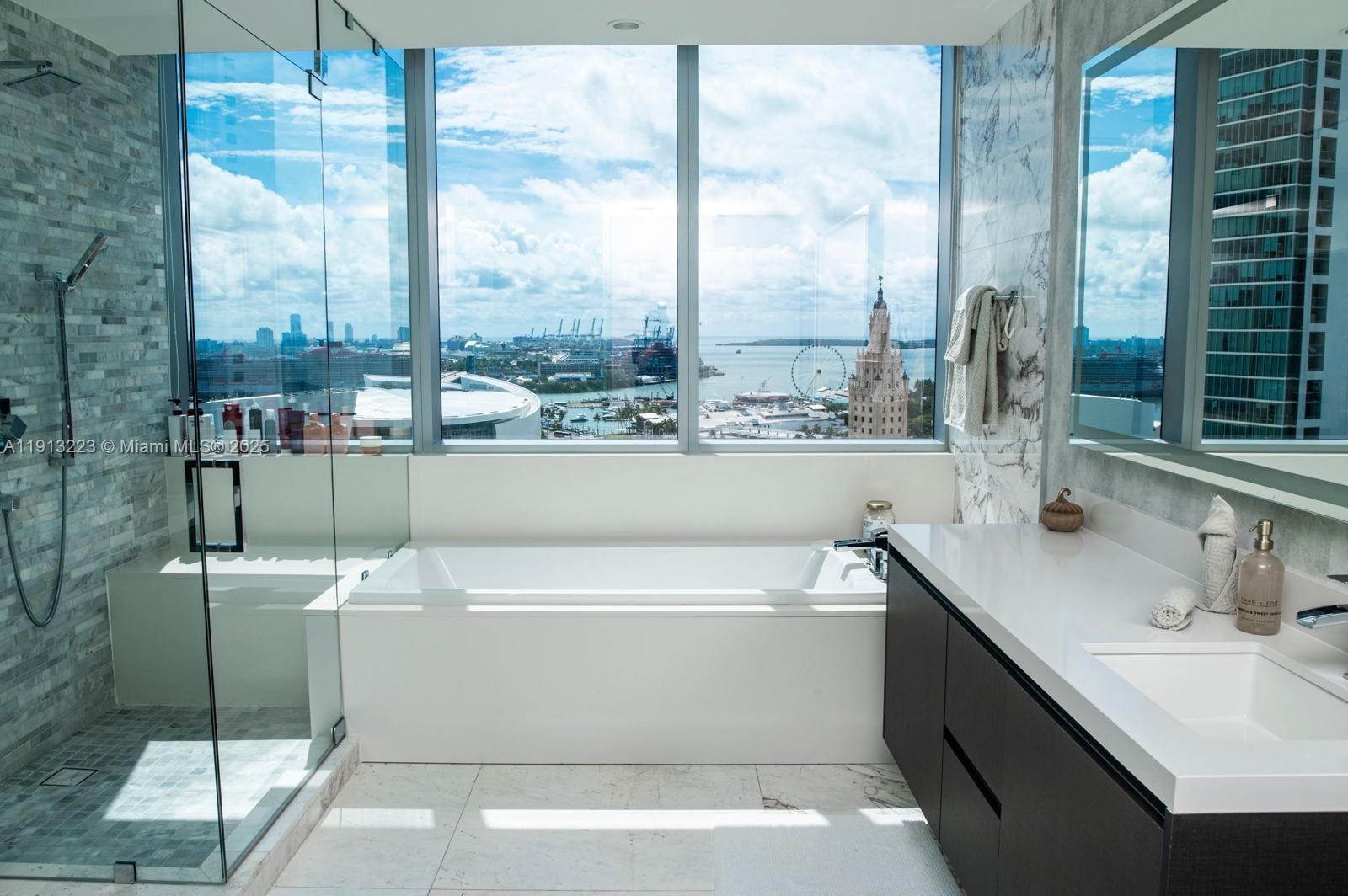 851 NE 1st Ave #1811, Miami FL 33132
