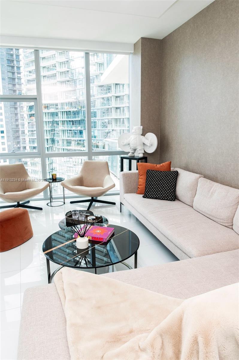 851 NE 1st Ave #1811, Miami FL 33132