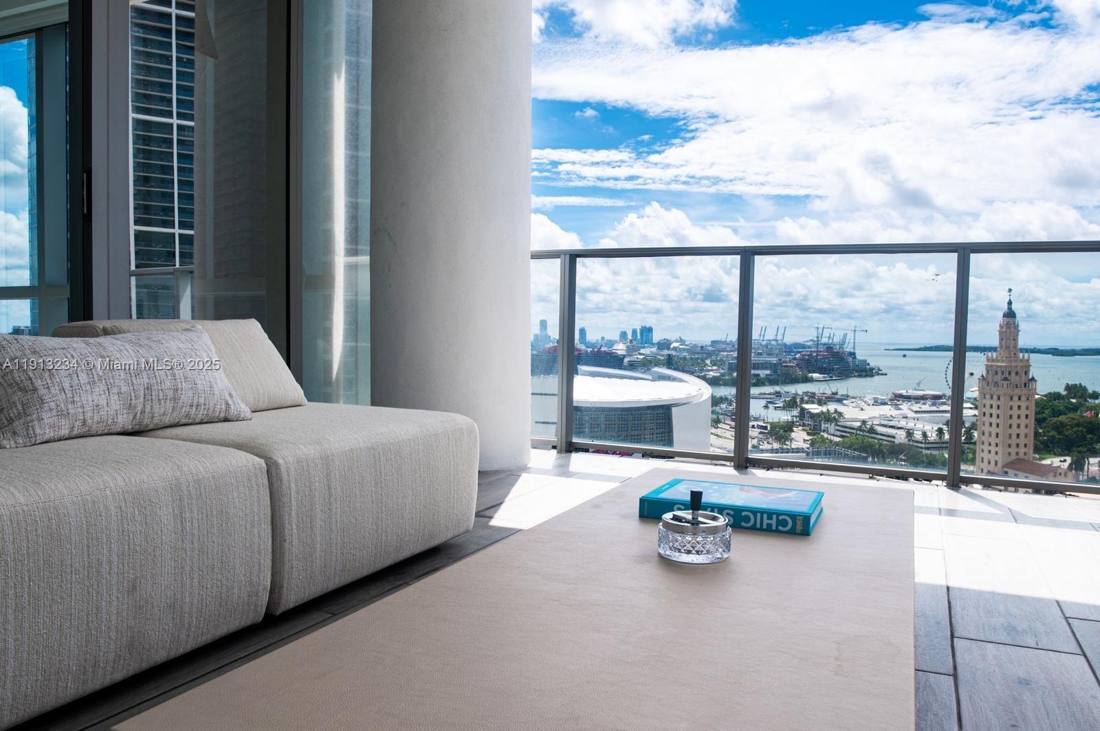 851 NE 1st Ave #1811, Miami FL 33132