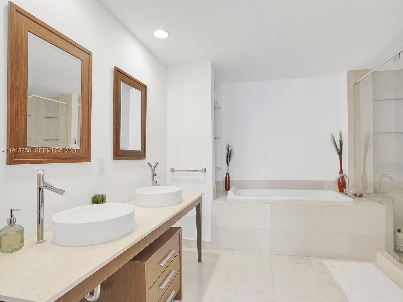 495 Brickell Ave #2504, Miami FL 33131