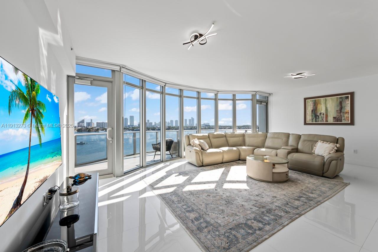 17301 Biscayne Blvd #811, North Miami Beach FL 33160