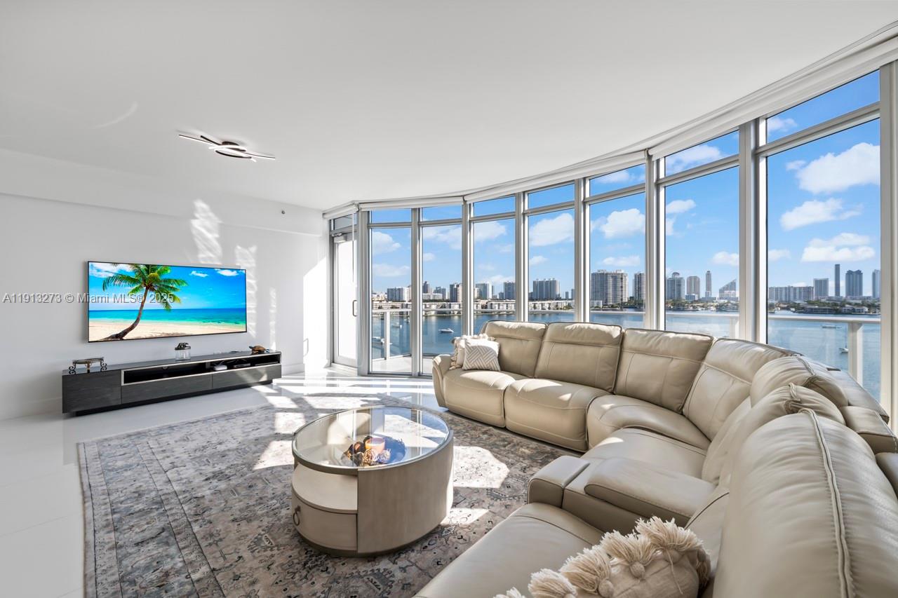 17301 Biscayne Blvd #811, North Miami Beach FL 33160