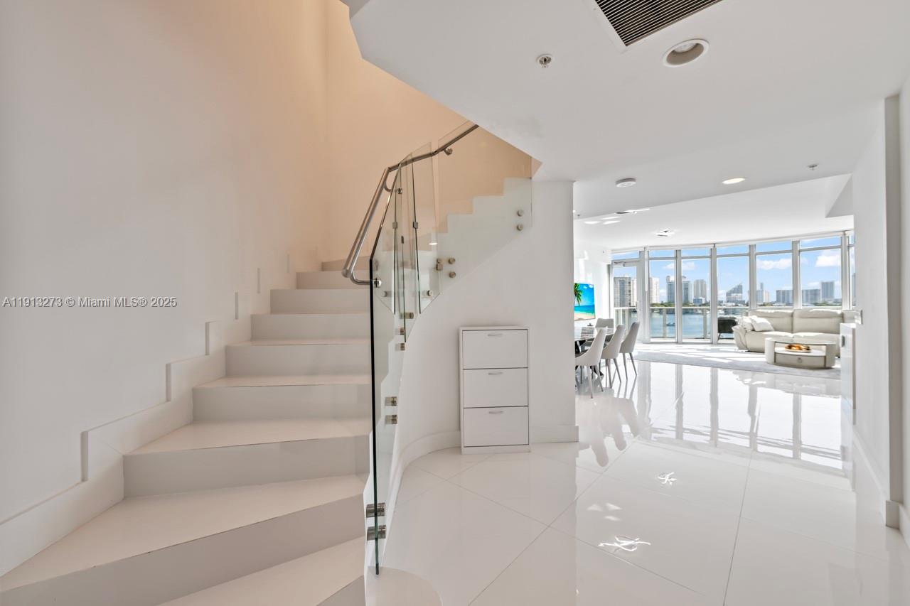 17301 Biscayne Blvd #811, North Miami Beach FL 33160