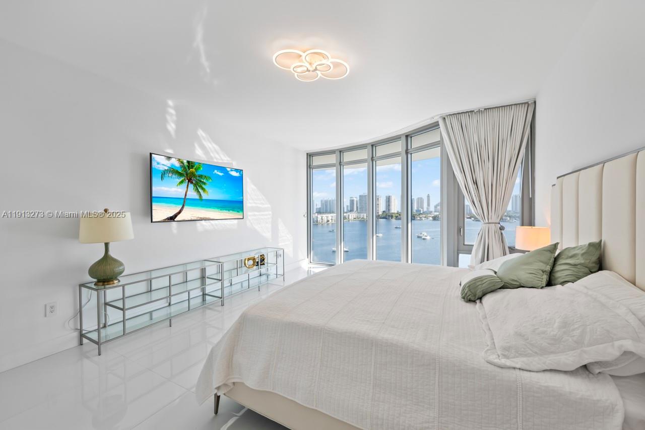 17301 Biscayne Blvd #811, North Miami Beach FL 33160