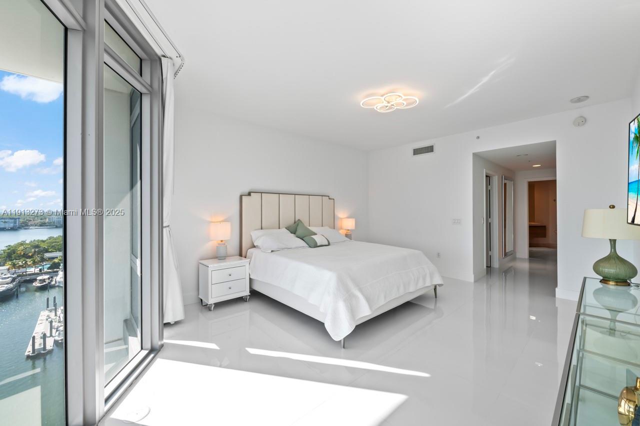 17301 Biscayne Blvd #811, North Miami Beach FL 33160