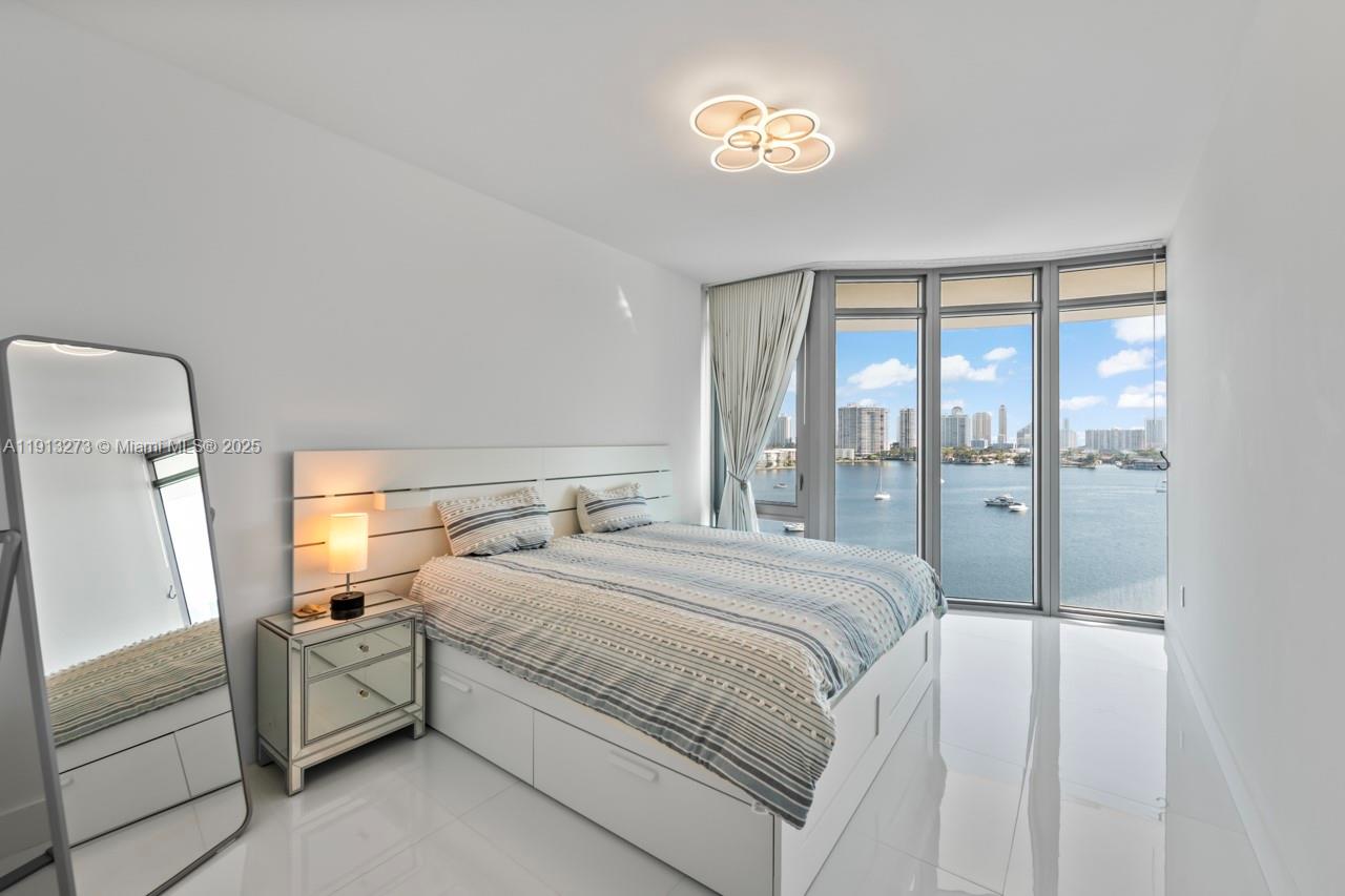 17301 Biscayne Blvd #811, North Miami Beach FL 33160