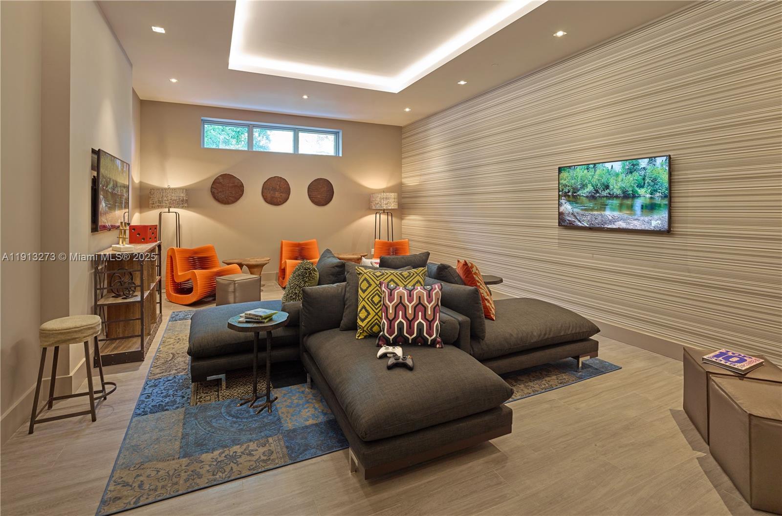 17301 Biscayne Blvd #811, North Miami Beach FL 33160