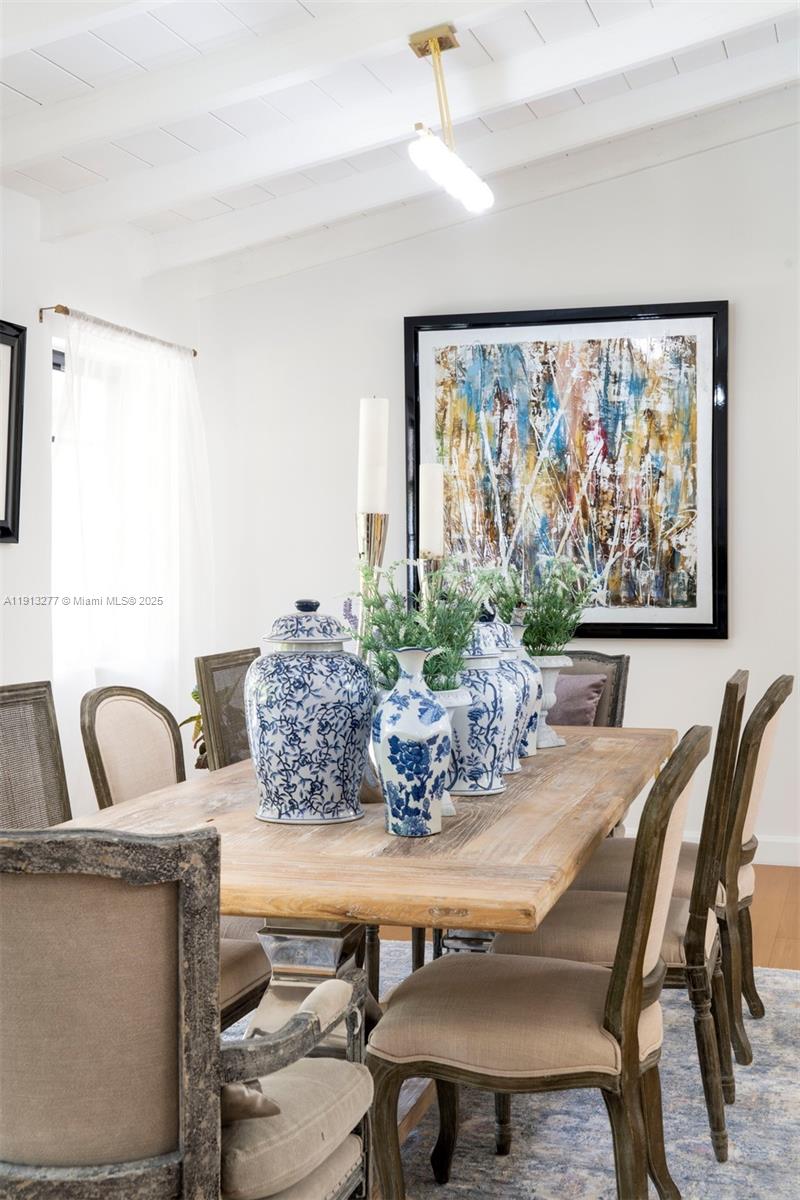 5149 Alton Rd, Miami Beach FL 33140