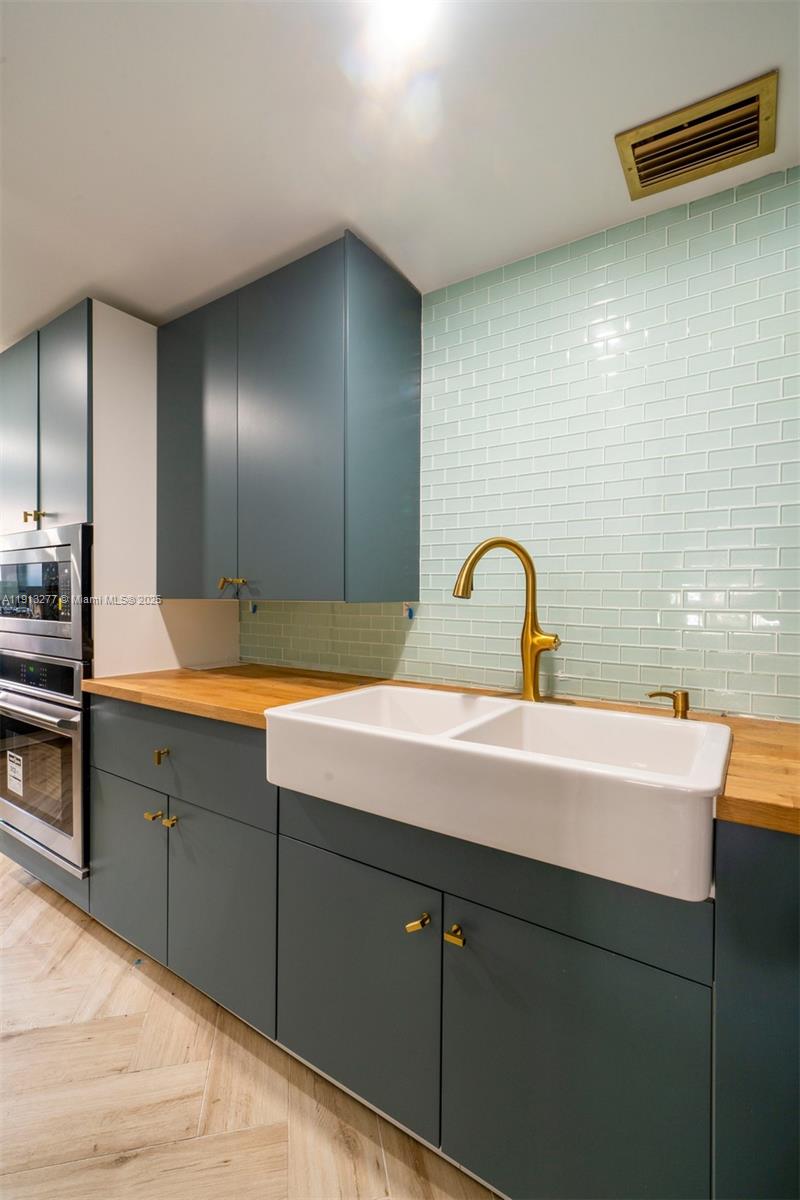 5149 Alton Rd, Miami Beach FL 33140
