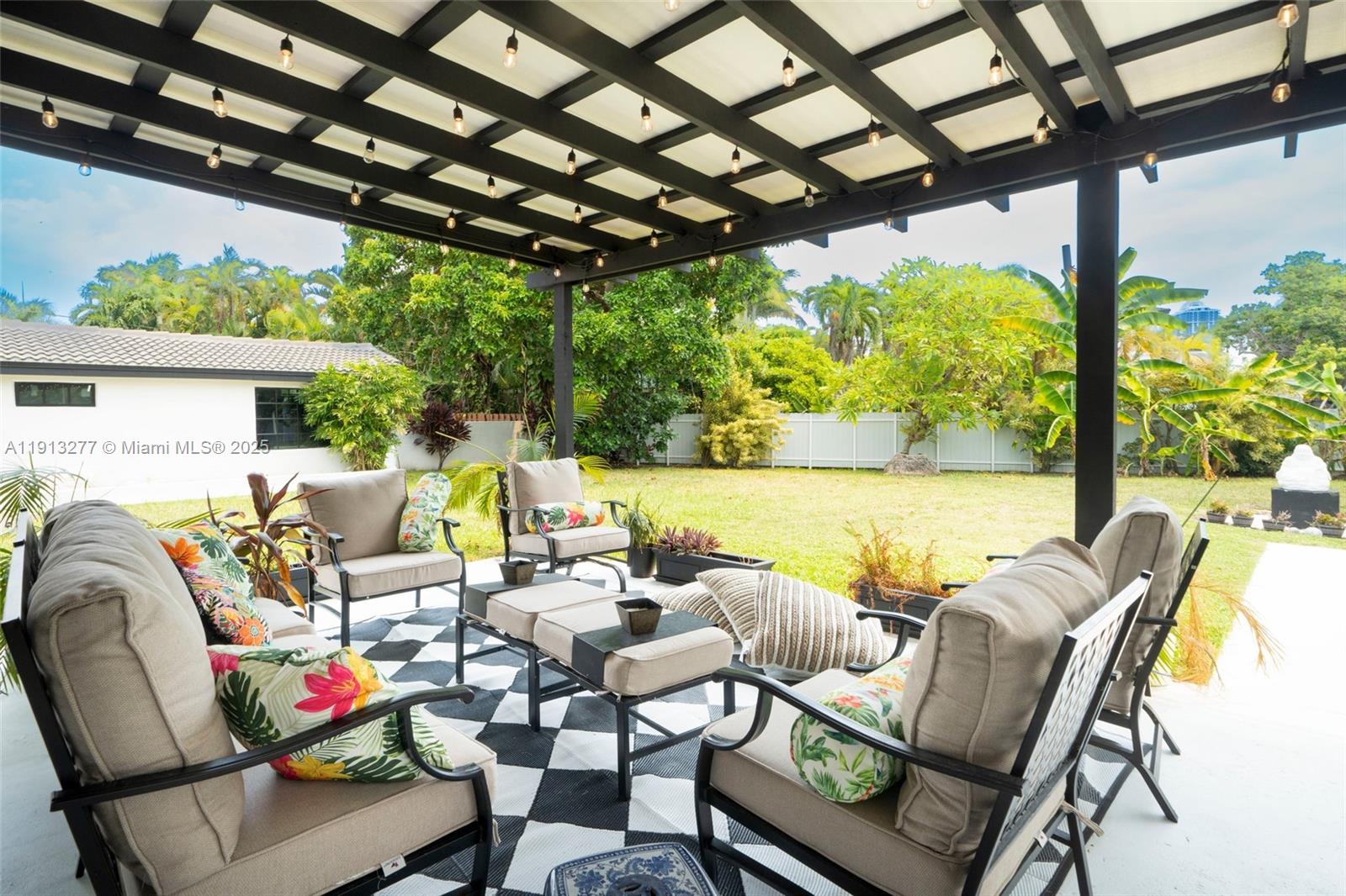 5149 Alton Rd, Miami Beach FL 33140
