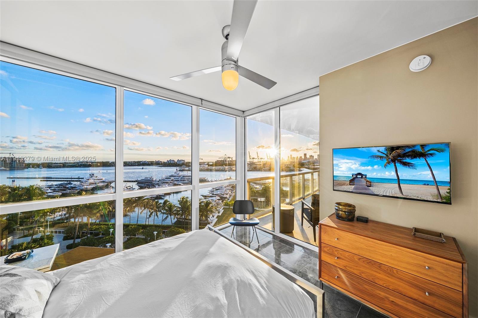 450 Alton Rd #805, Miami Beach FL 33139