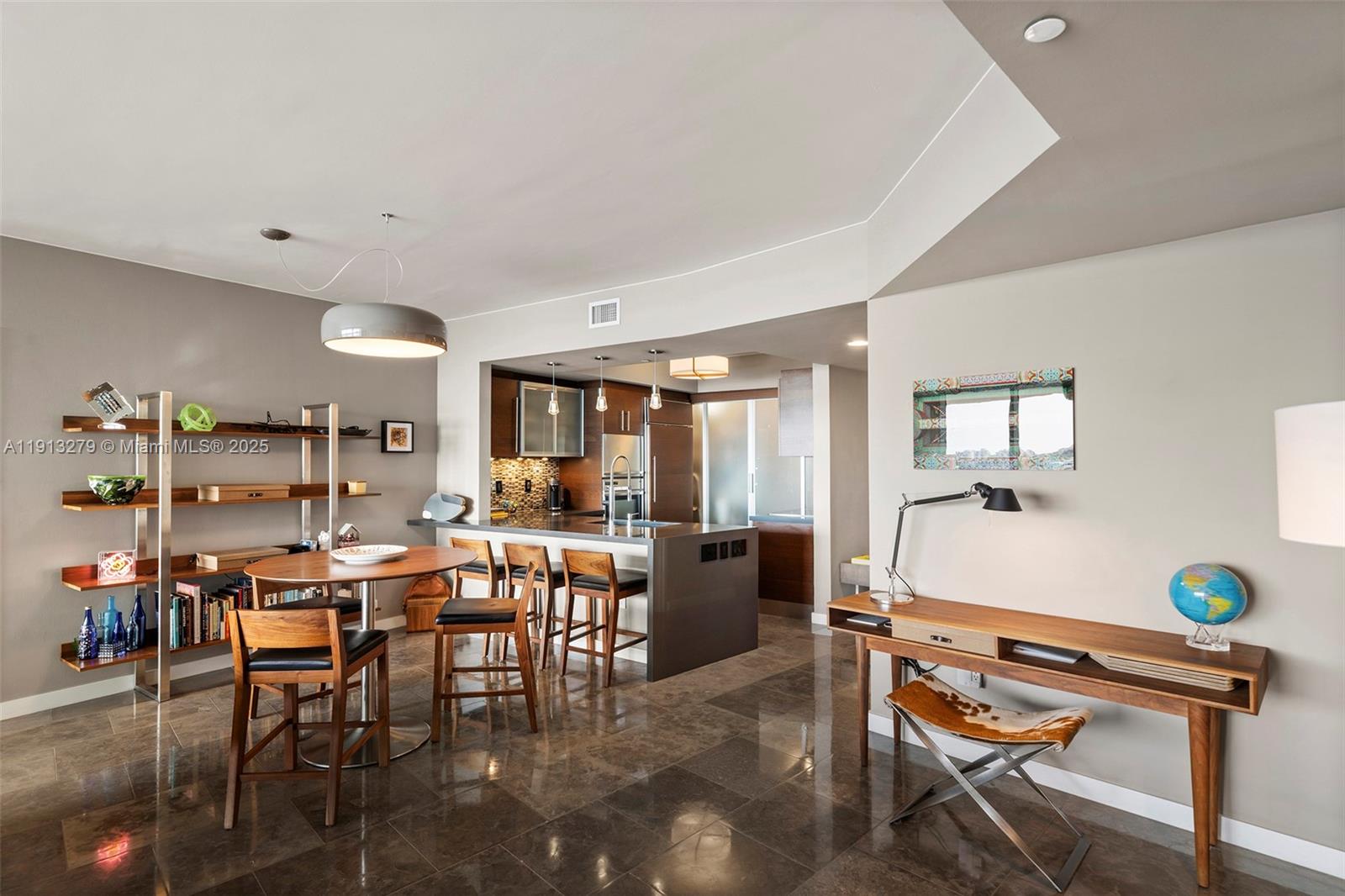 450 Alton Rd #805, Miami Beach FL 33139