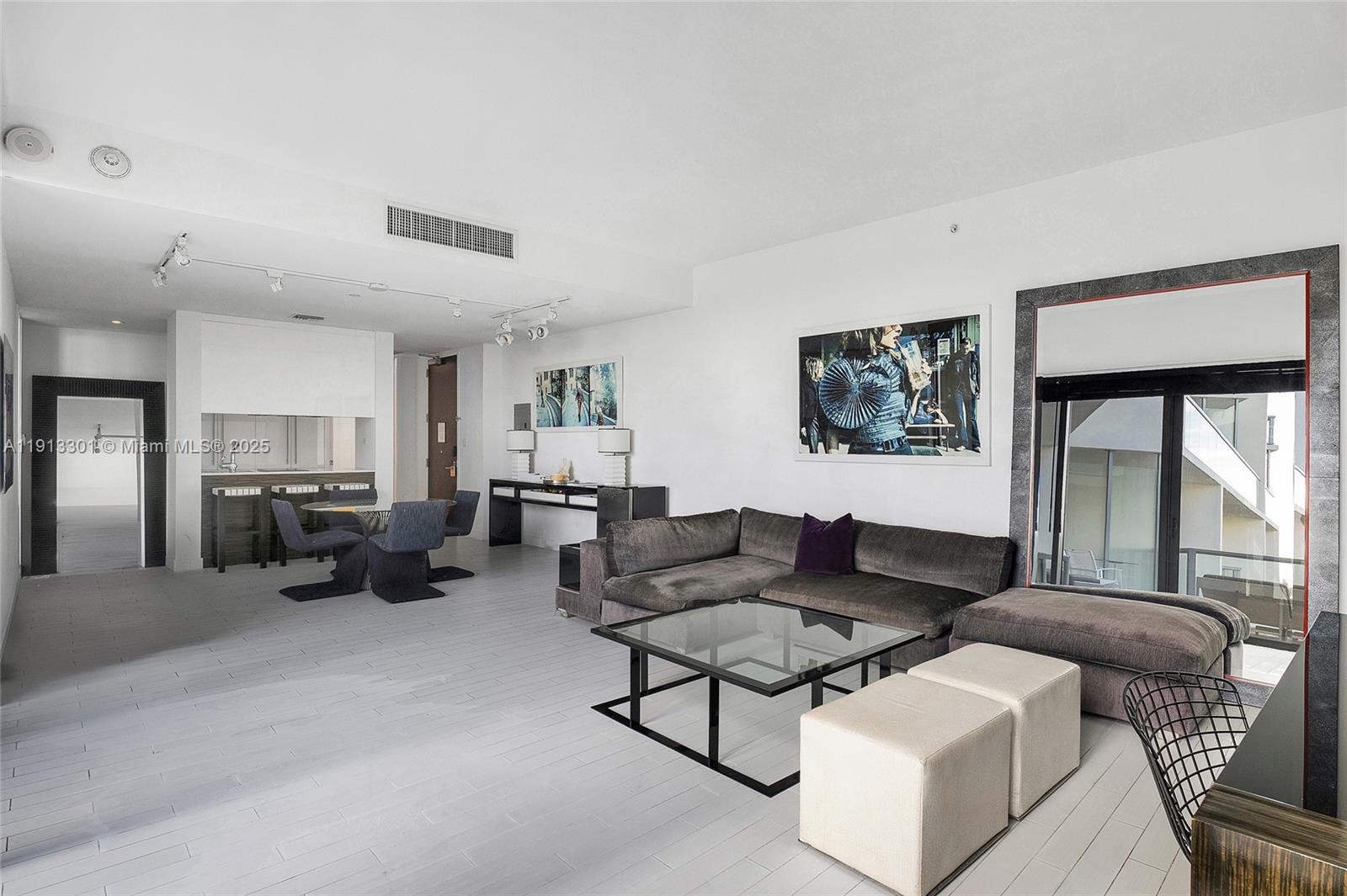 2201 Collins Ave #431, Miami Beach FL 33139