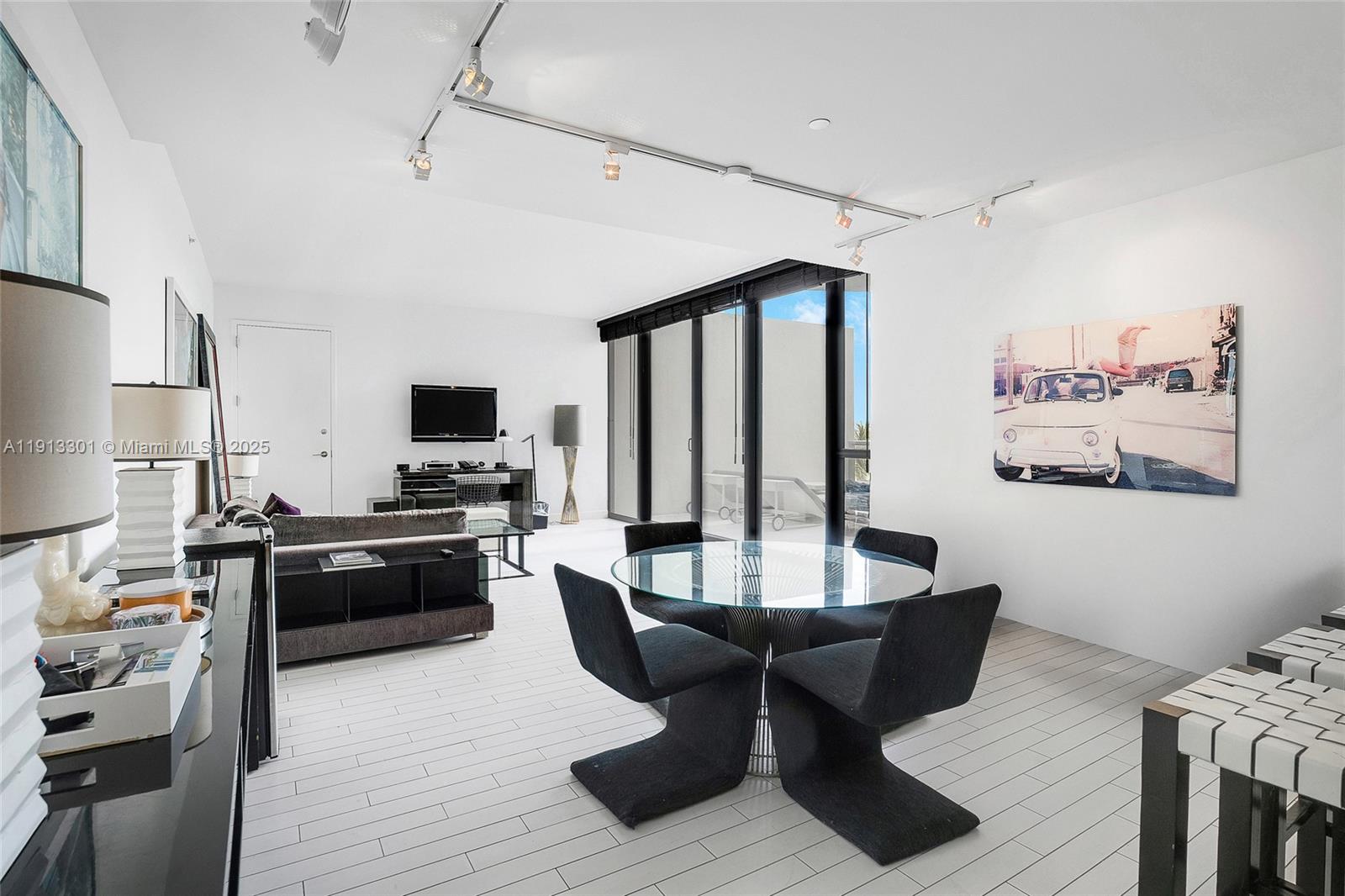 2201 Collins Ave #431, Miami Beach FL 33139