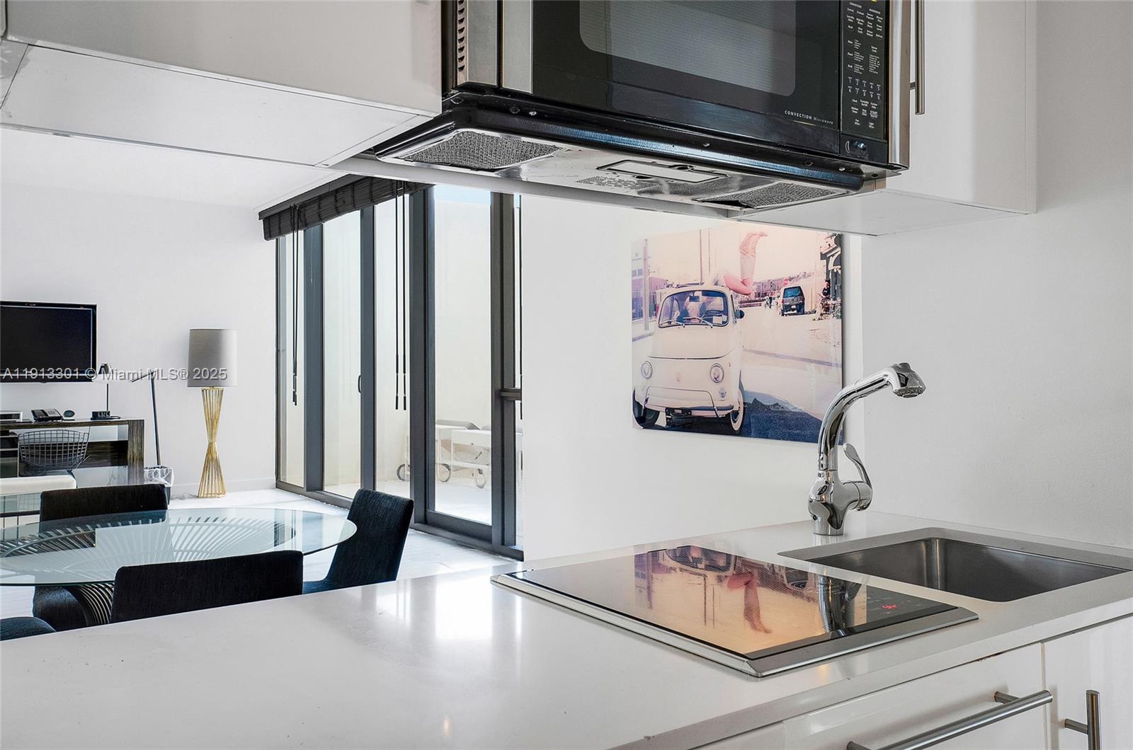 2201 Collins Ave #431, Miami Beach FL 33139