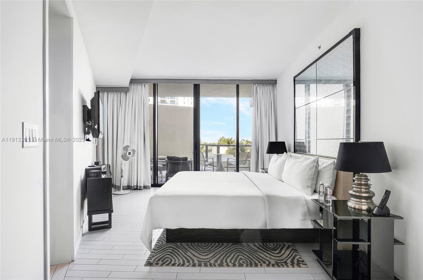 2201 Collins Ave #431, Miami Beach FL 33139