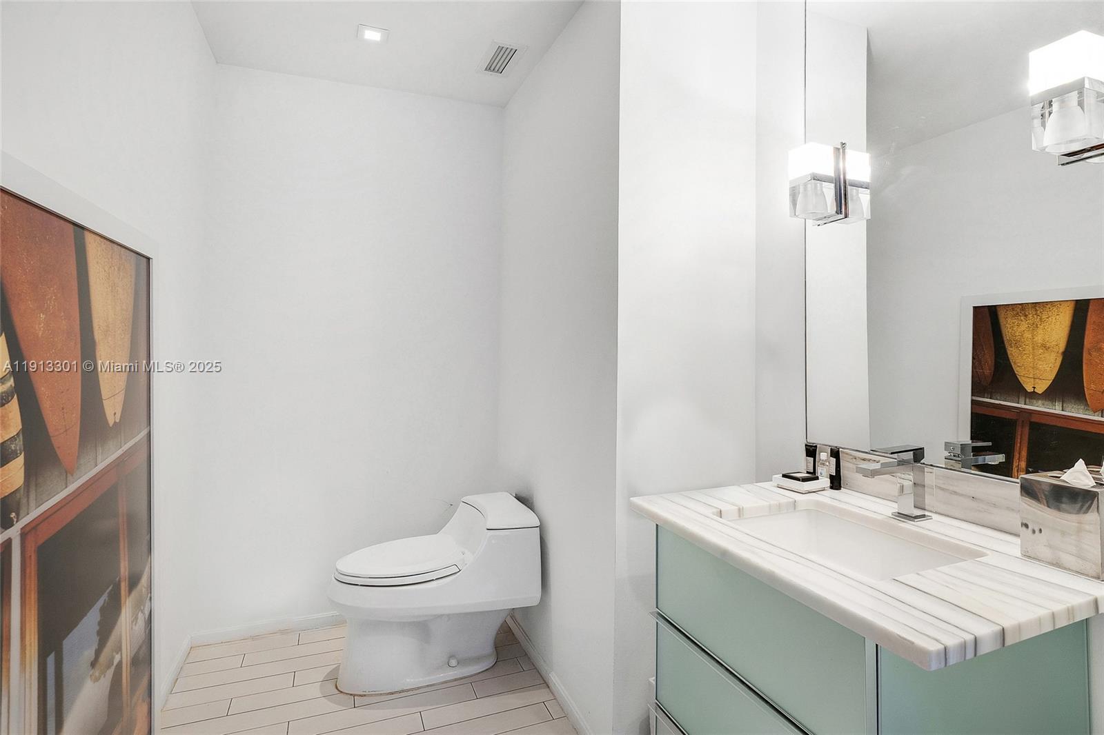 2201 Collins Ave #431, Miami Beach FL 33139