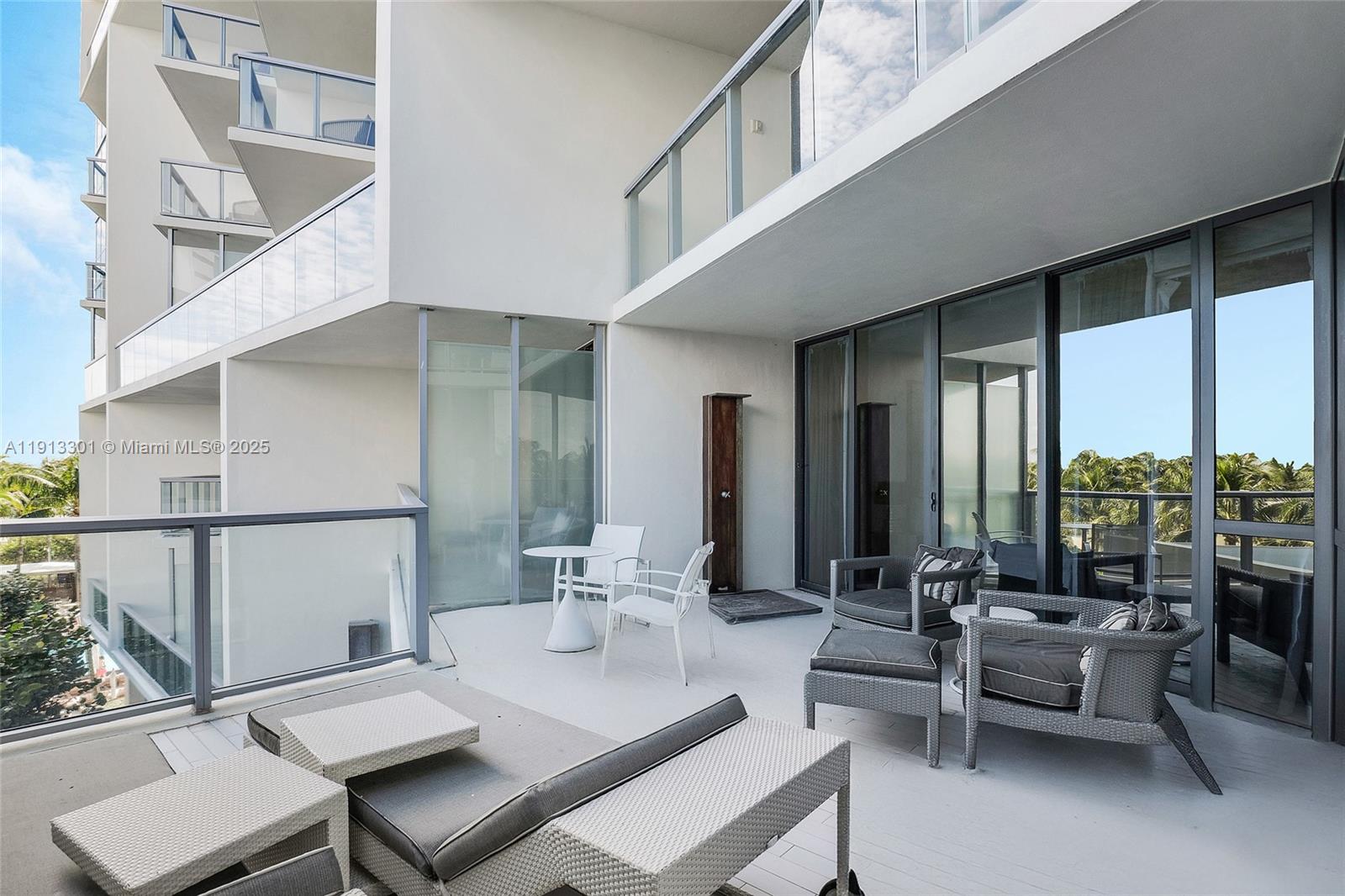2201 Collins Ave #431, Miami Beach FL 33139
