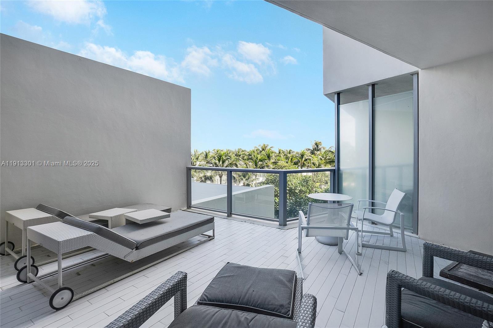 2201 Collins Ave #431, Miami Beach FL 33139