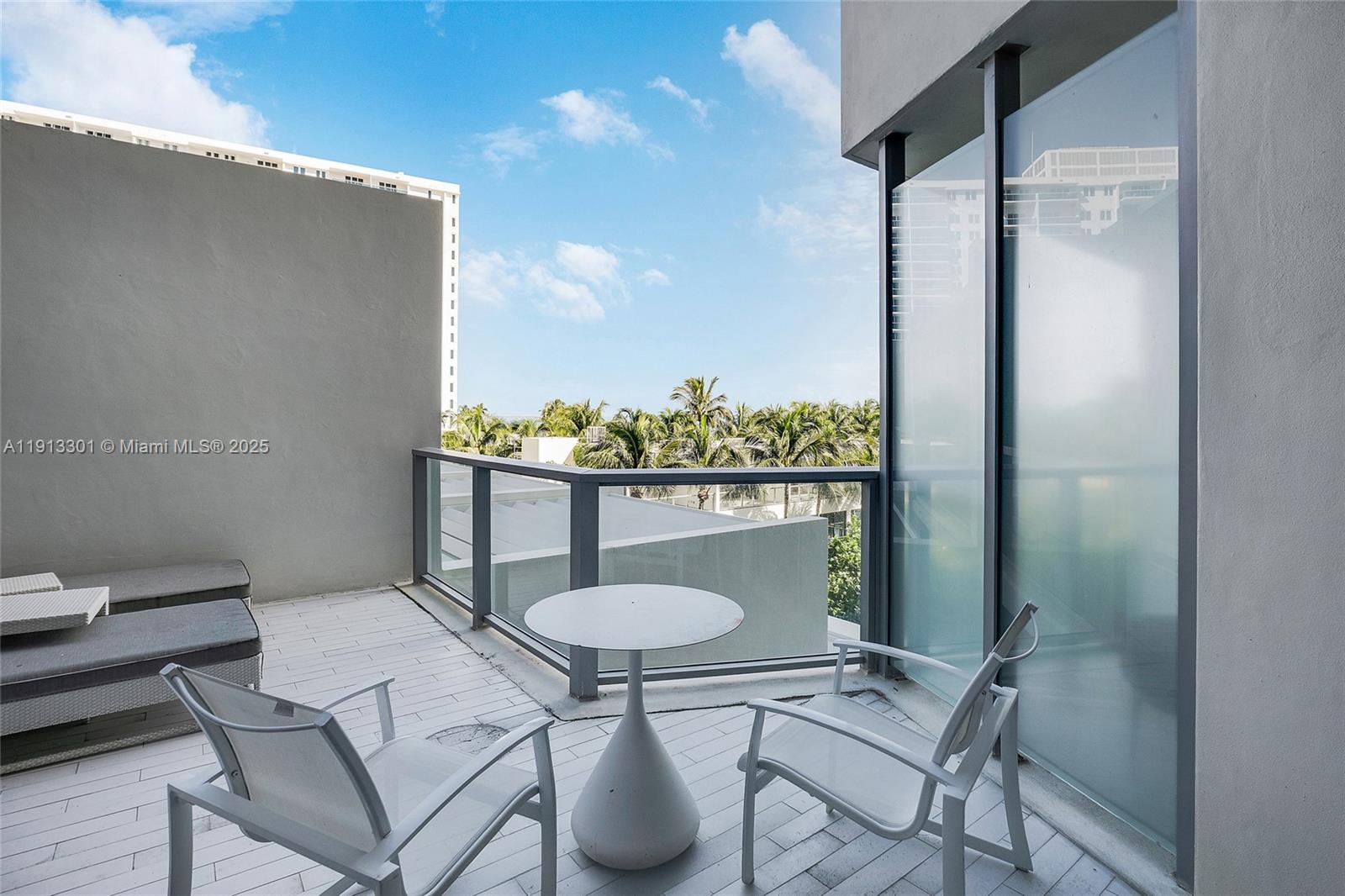 2201 Collins Ave #431, Miami Beach FL 33139
