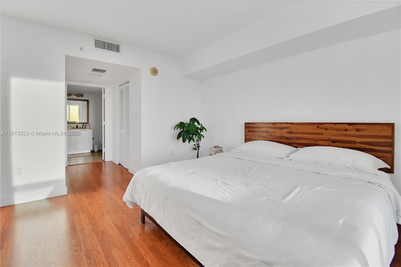 1800 N Bayshore Dr #2604, Miami FL 33132