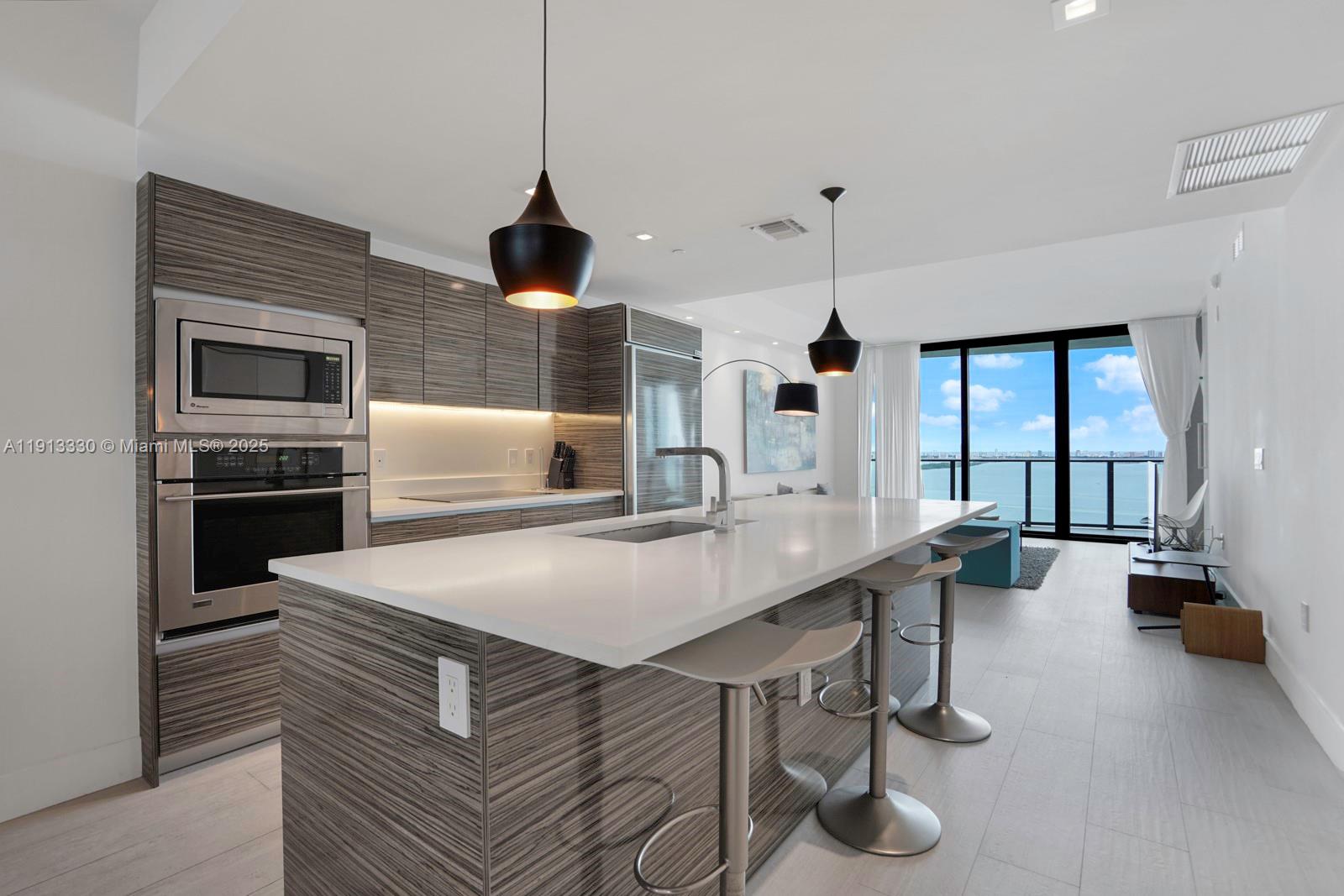 460 NE 28th St #2806, Miami FL 33137