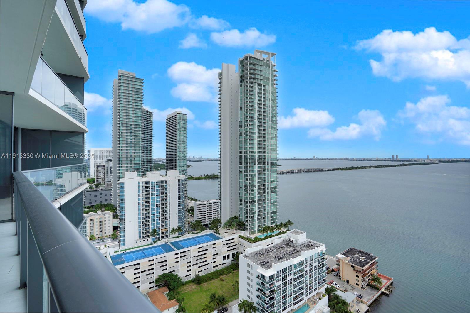 460 NE 28th St #2806, Miami FL 33137