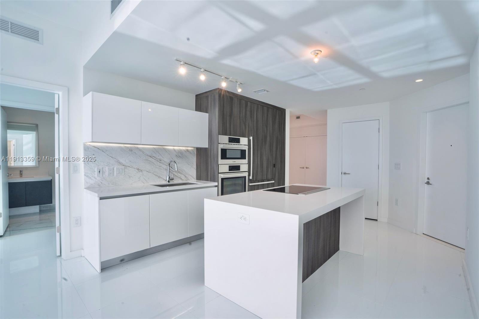 851 NE 1st Ave #3908, Miami FL 33132