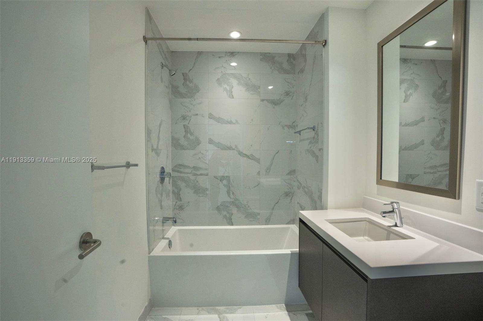 851 NE 1st Ave #3908, Miami FL 33132