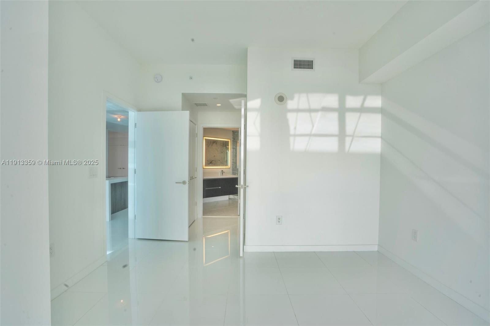 851 NE 1st Ave #3908, Miami FL 33132