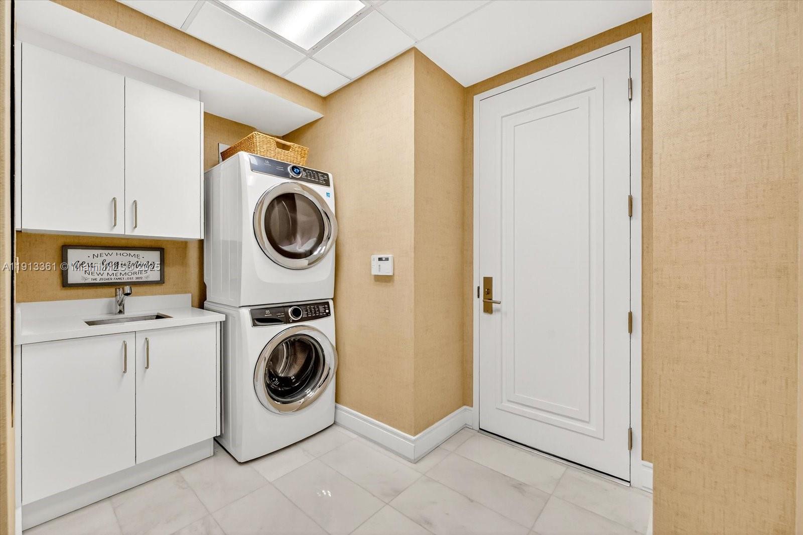 17901 Collins Ave #2004, Sunny Isles Beach FL 33160