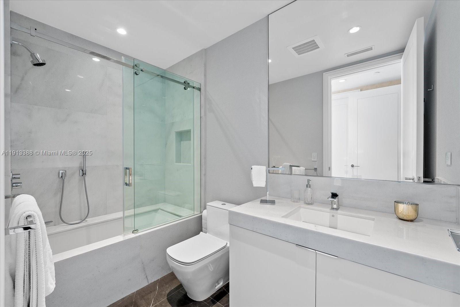 17975 Collins Ave #N-602, Sunny Isles Beach FL 33160