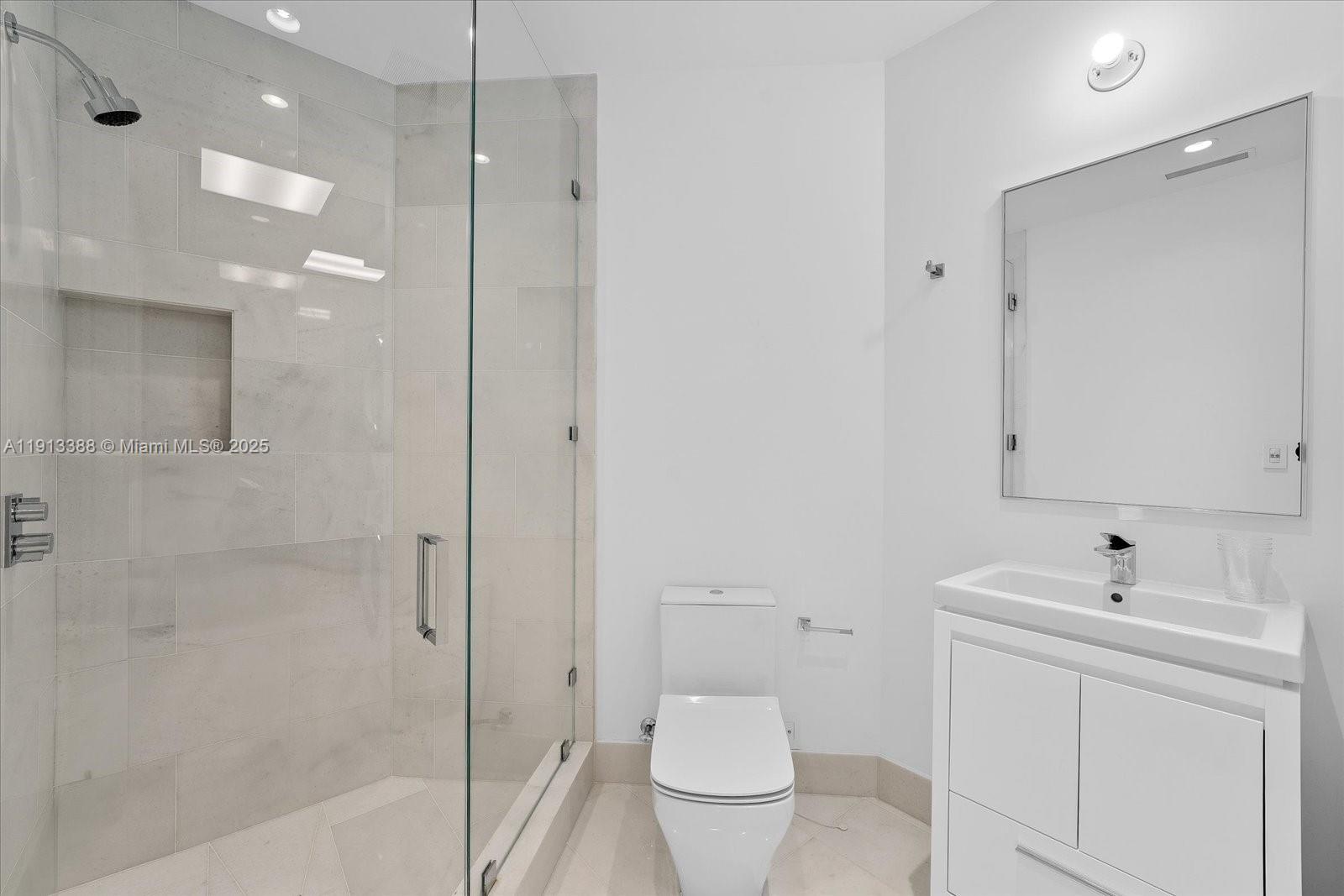 17975 Collins Ave #N-602, Sunny Isles Beach FL 33160