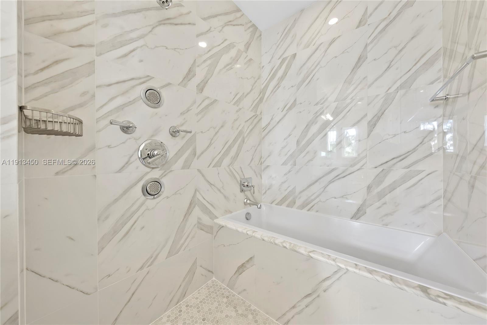 5800 La Gorce Dr, Miami Beach FL 33140