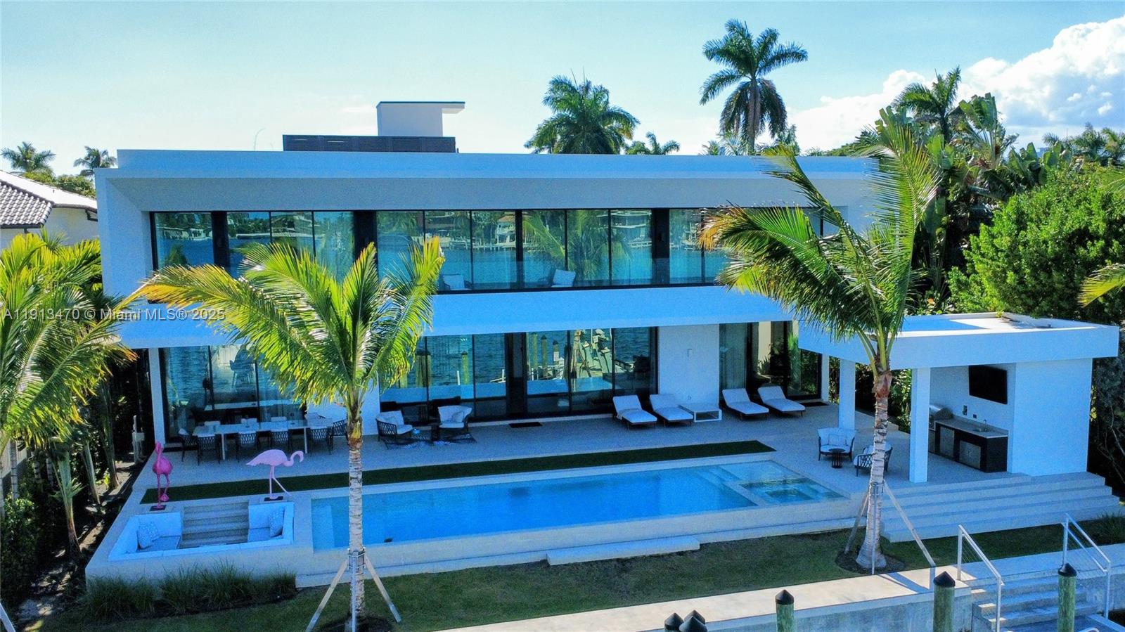 375 N Hibiscus Dr, Miami Beach FL 33139