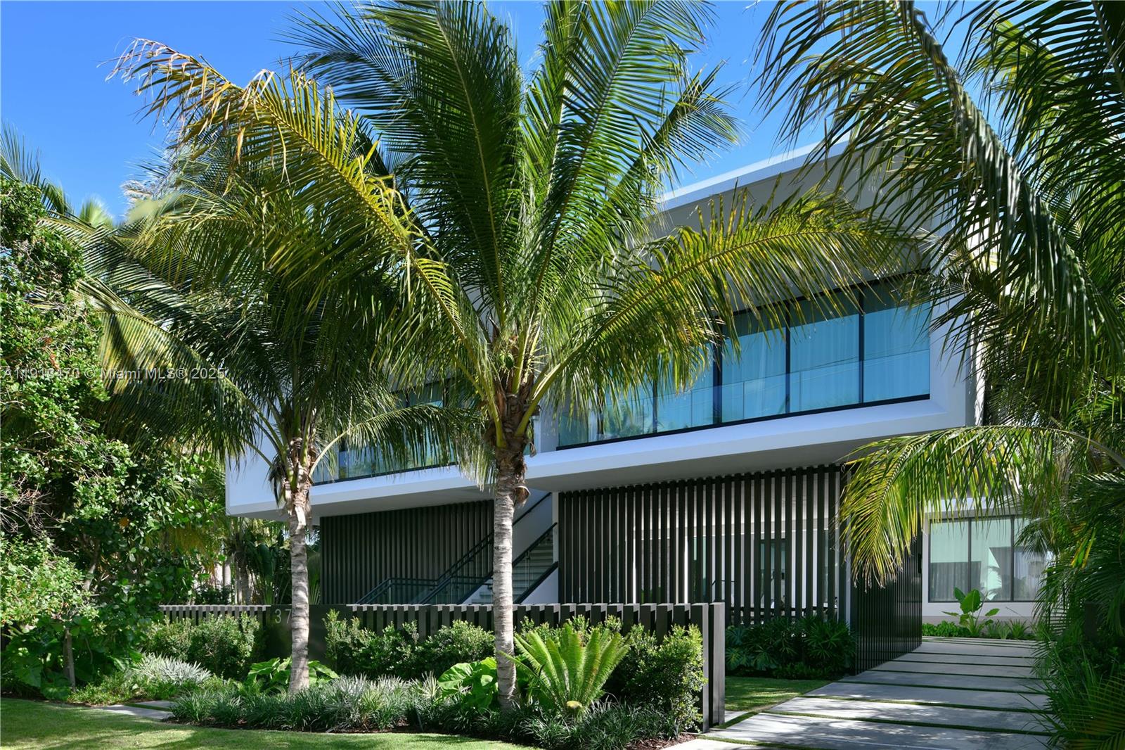375 N Hibiscus Dr, Miami Beach FL 33139