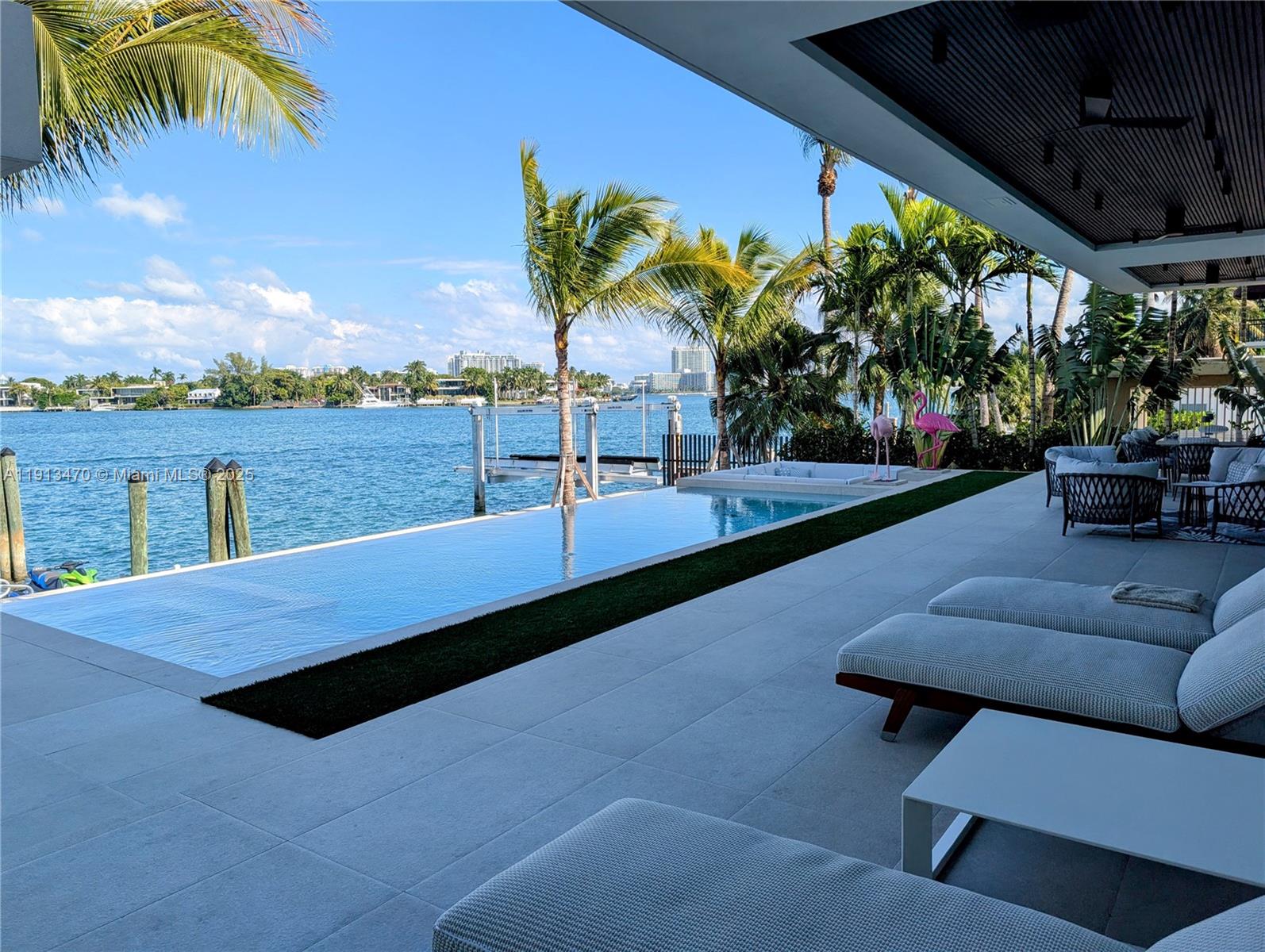 375 N Hibiscus Dr, Miami Beach FL 33139