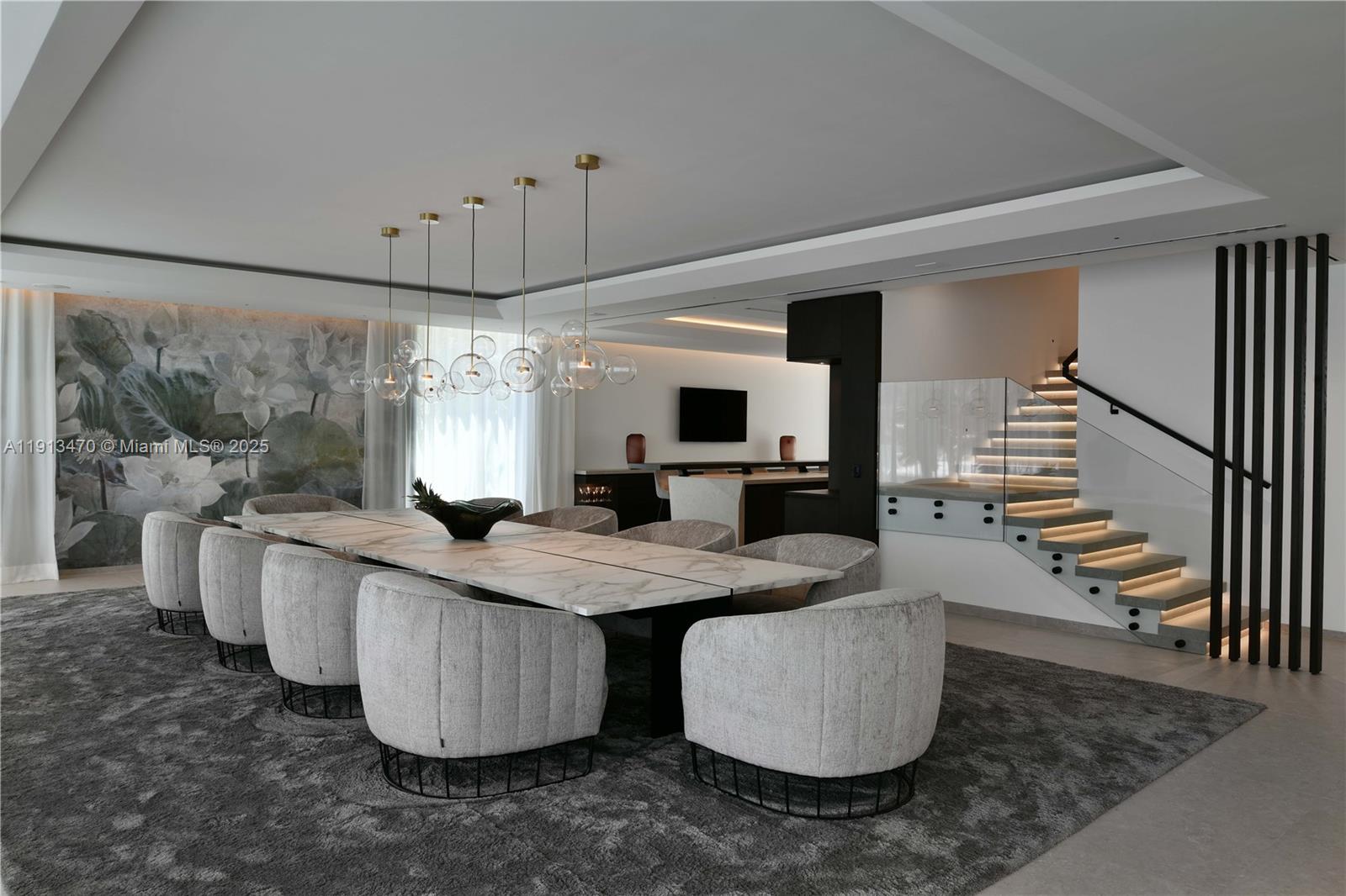 375 N Hibiscus Dr, Miami Beach FL 33139