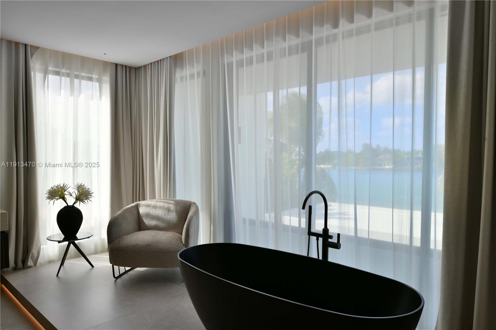 375 N Hibiscus Dr, Miami Beach FL 33139