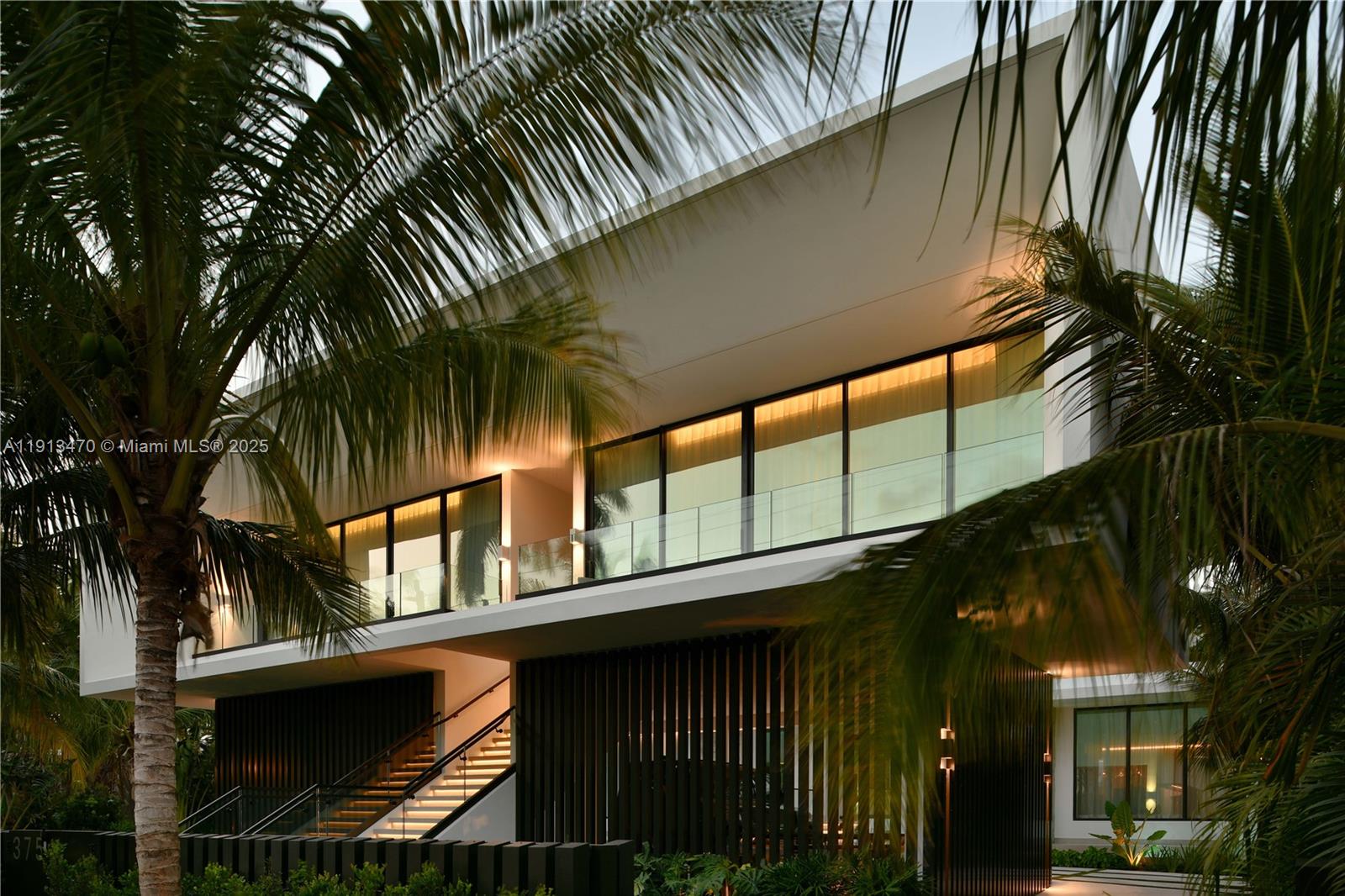 375 N Hibiscus Dr, Miami Beach FL 33139